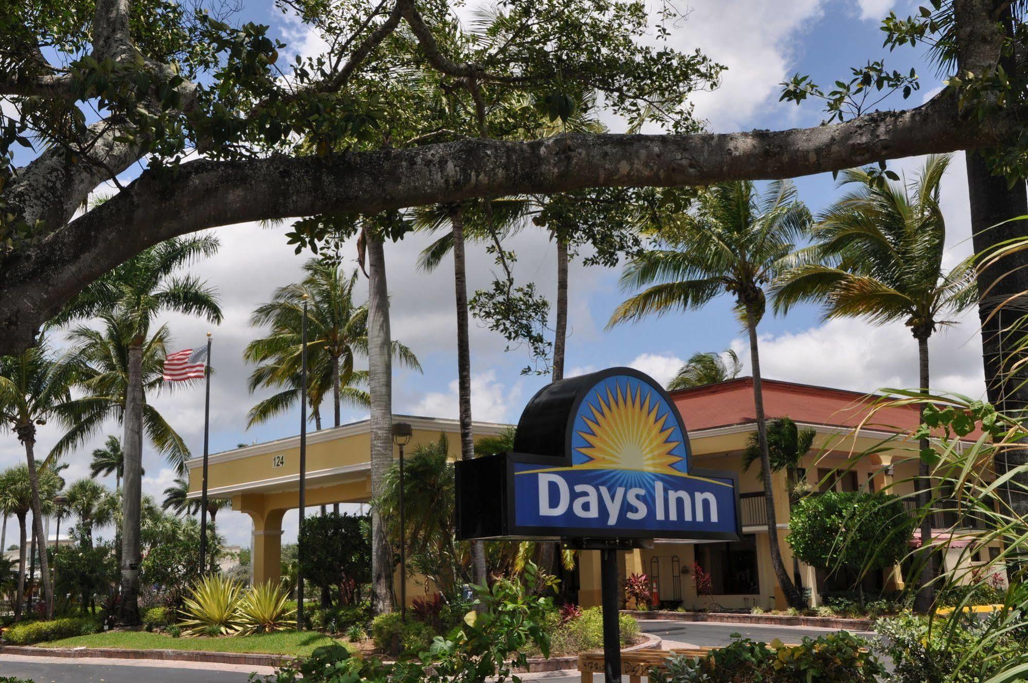 Days Inn By Wyndham Florida City Esterno foto