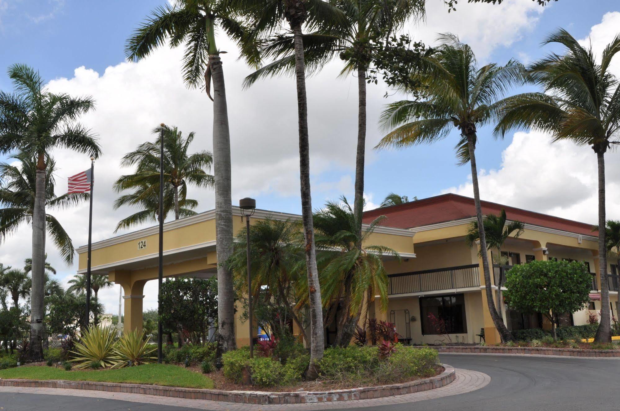 Days Inn By Wyndham Florida City Esterno foto